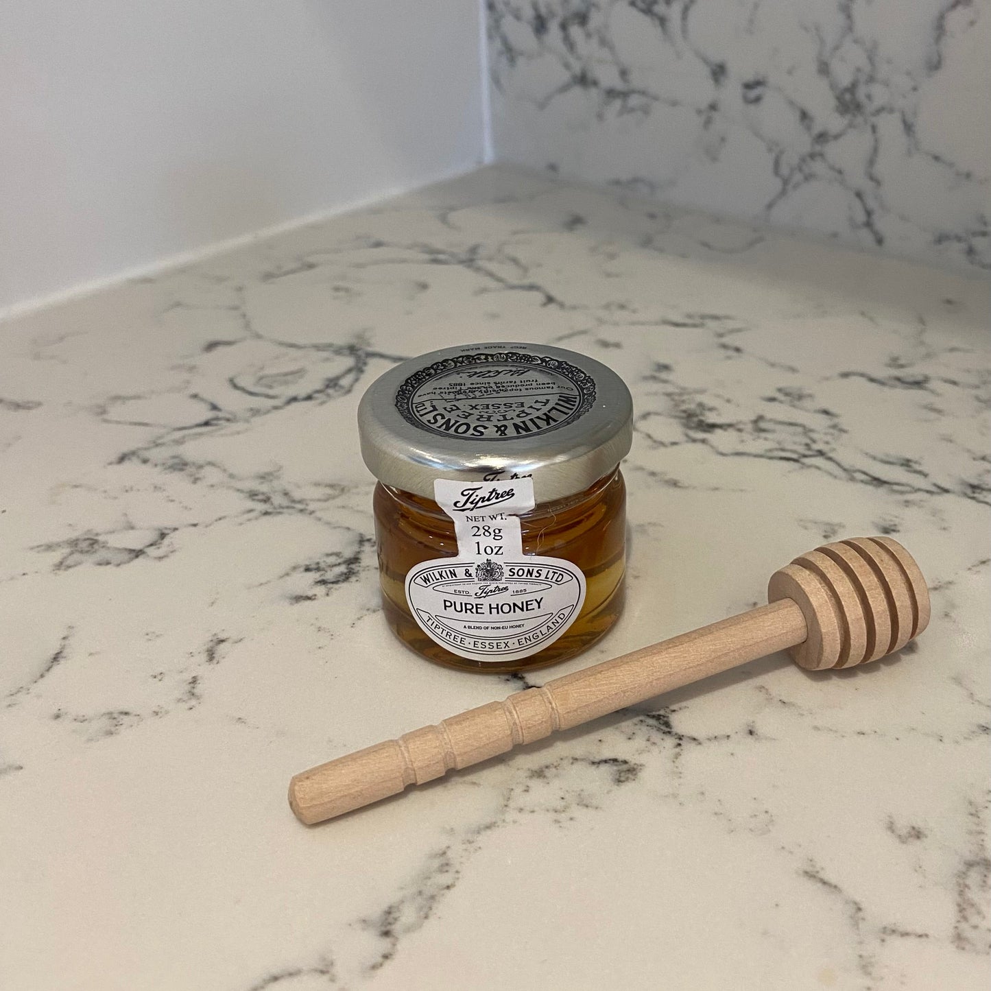 Traditional Honey Cake with Honey, Dipper & Gift Bag