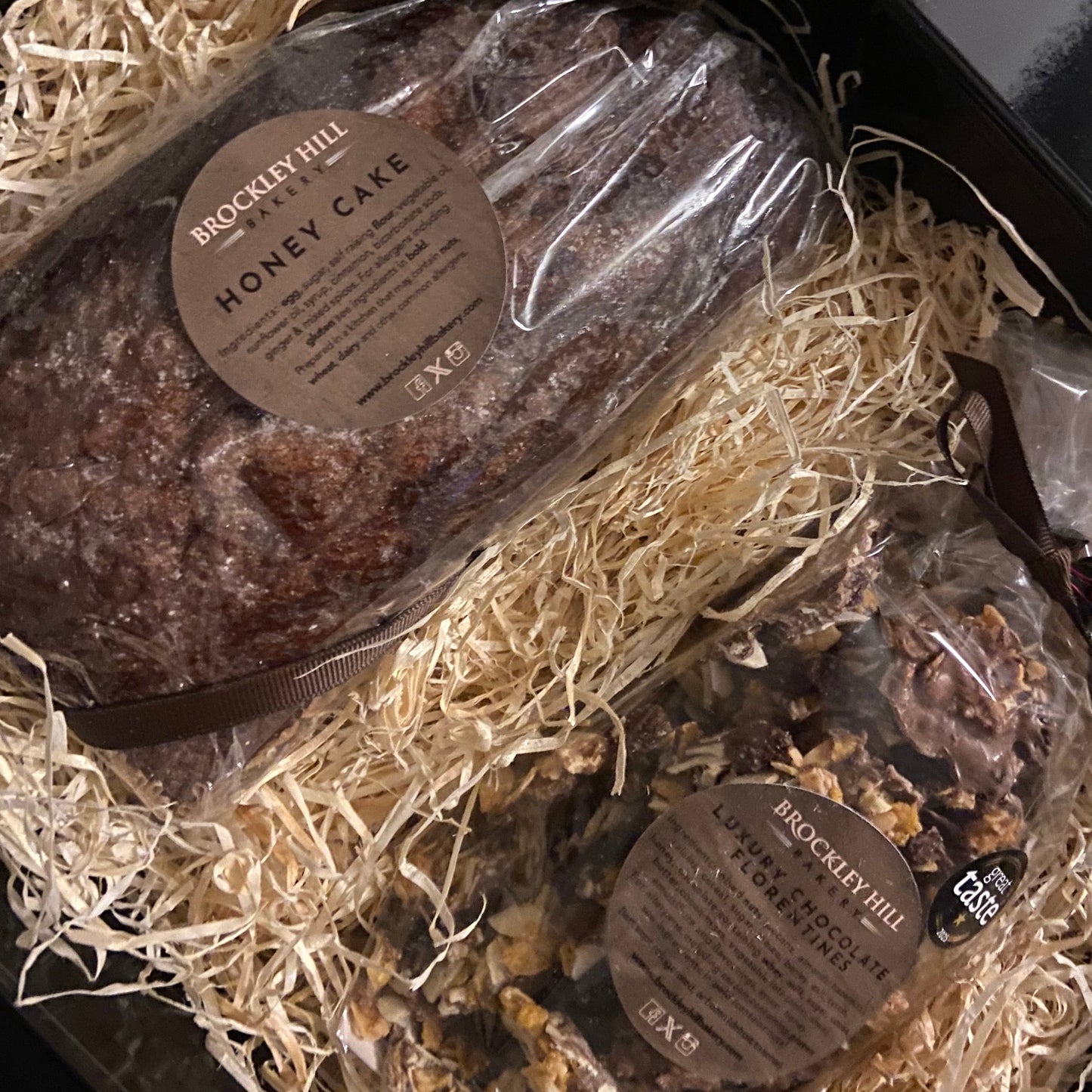 Traditional Honey Cake & PAREVE Chocolate Florentine Gift Box (Copy)