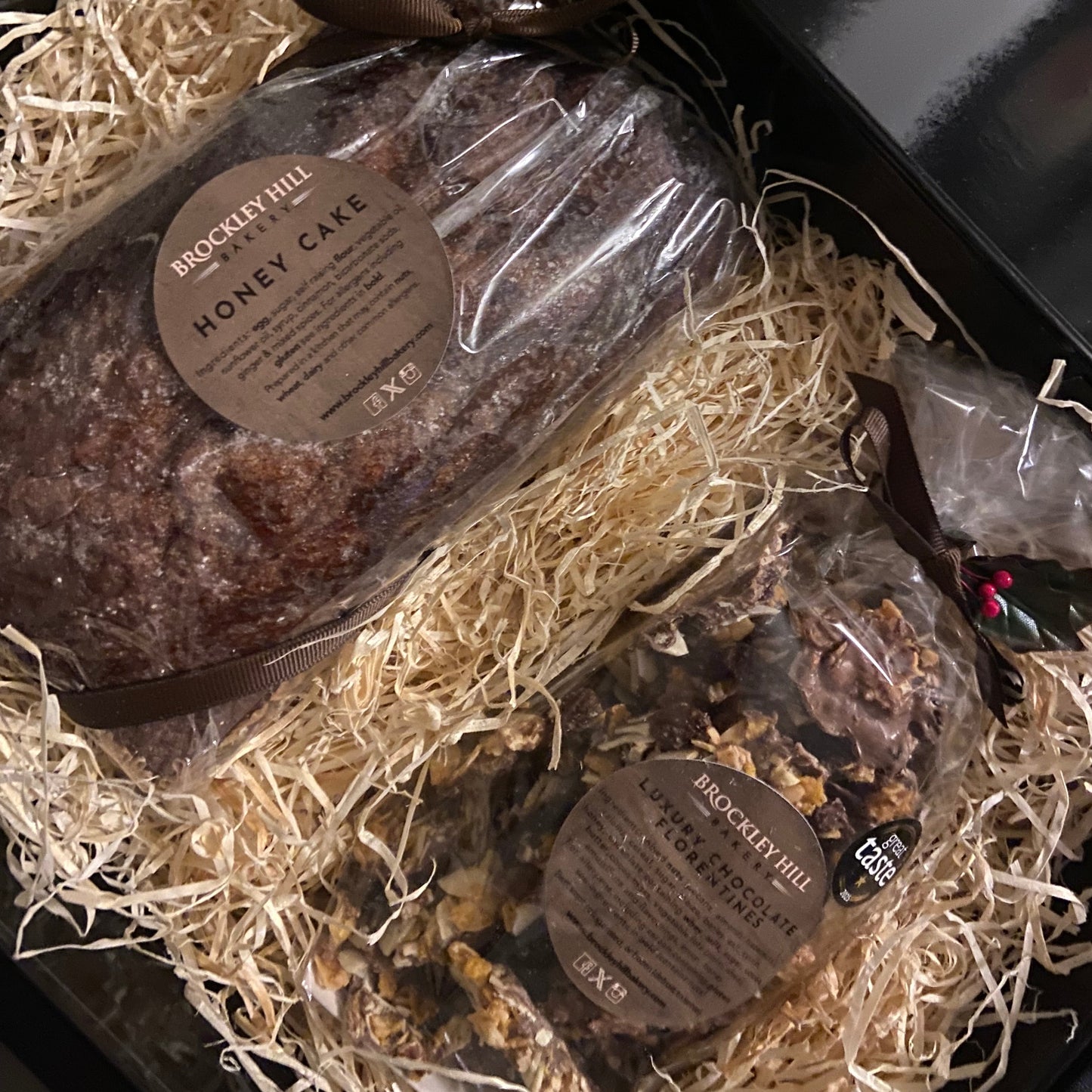 Traditional Honey Cake & Chocolate Florentine Gift Box