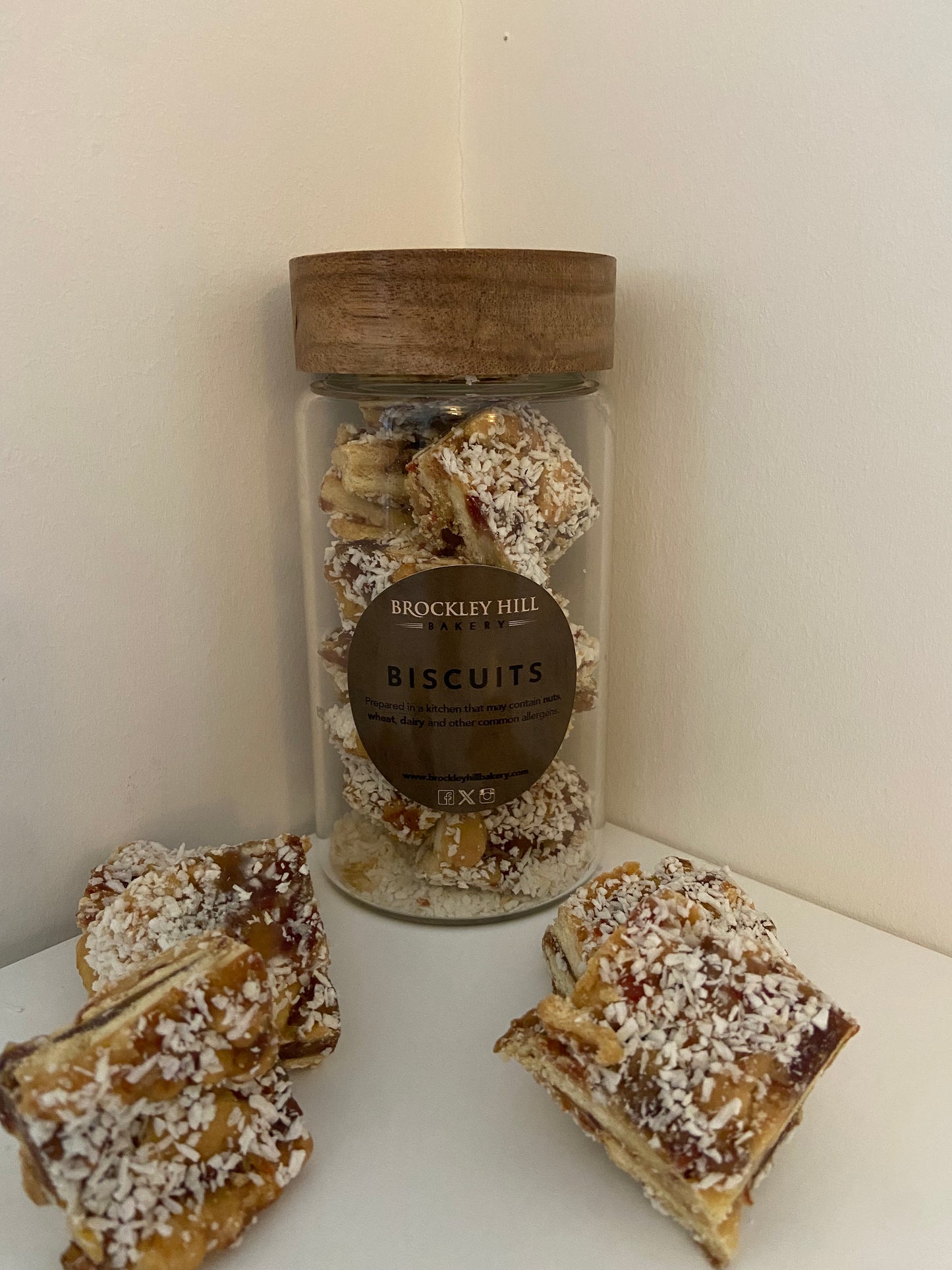 Date Biscuit, Cracker & Nut Git Box