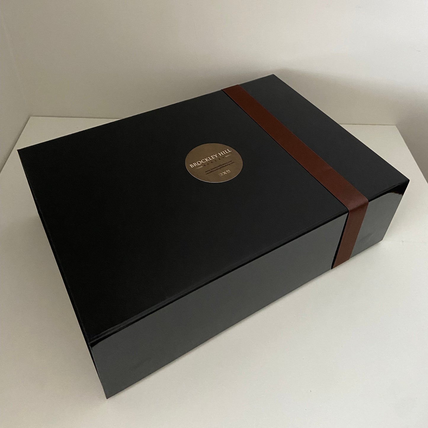 Black Snapshut Gift Box