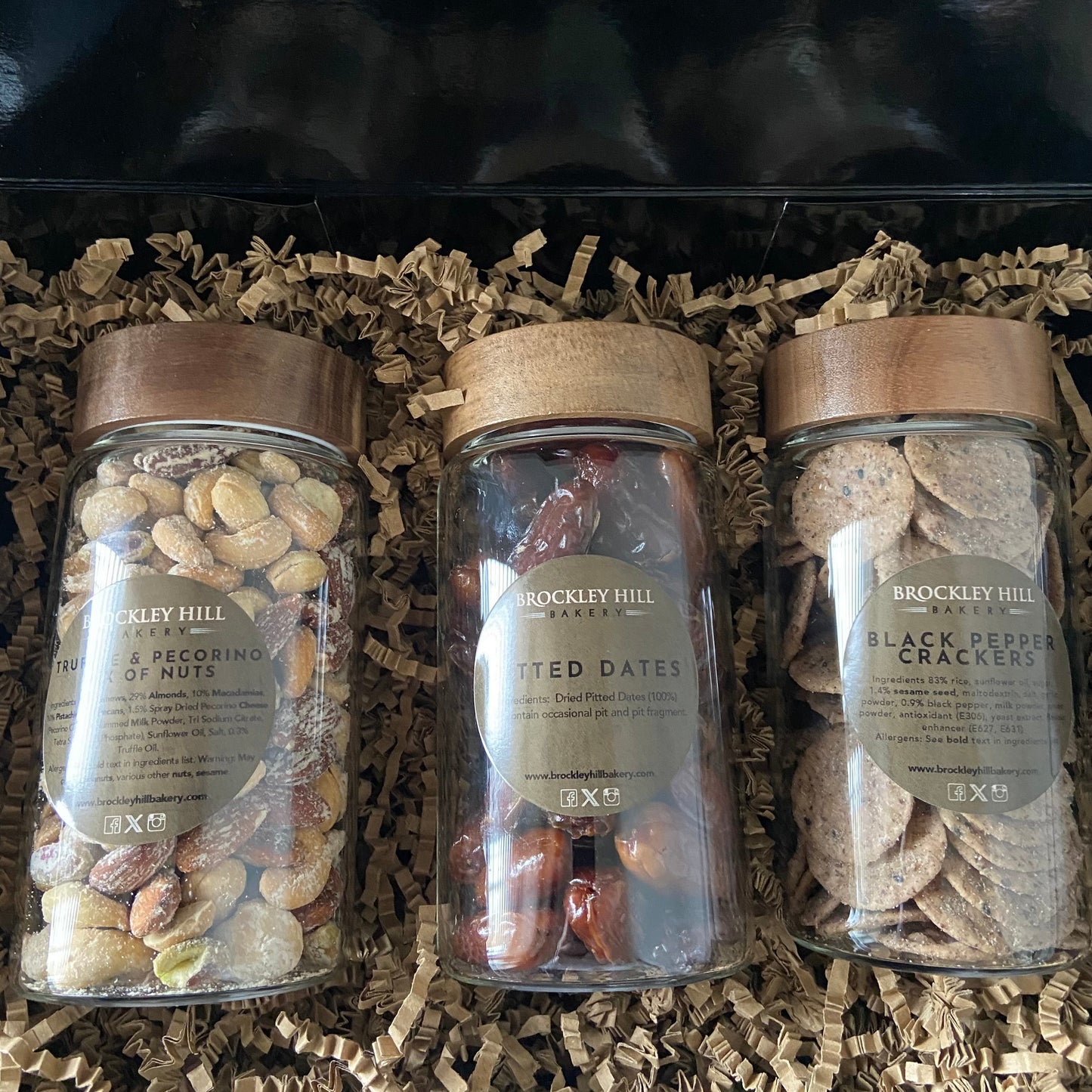 Nuts, Dates & Crackers Git Box