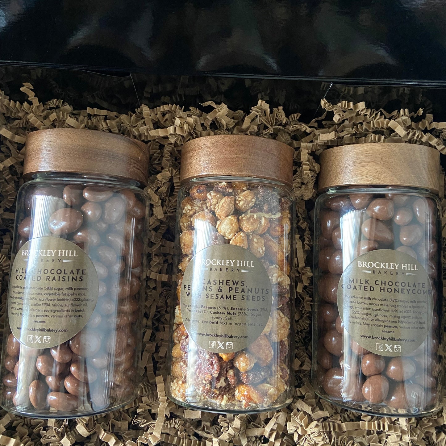 Milk chocolate Raisin, Caramelised Nut & Milk Chocolate Honeycomb Git Box