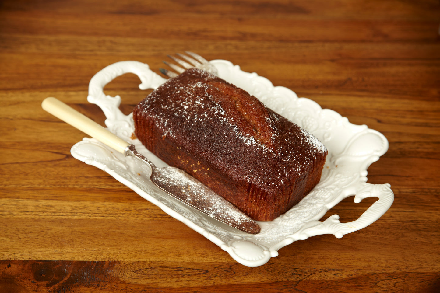 Traditional Honey Cake with Honey & Gift Bag